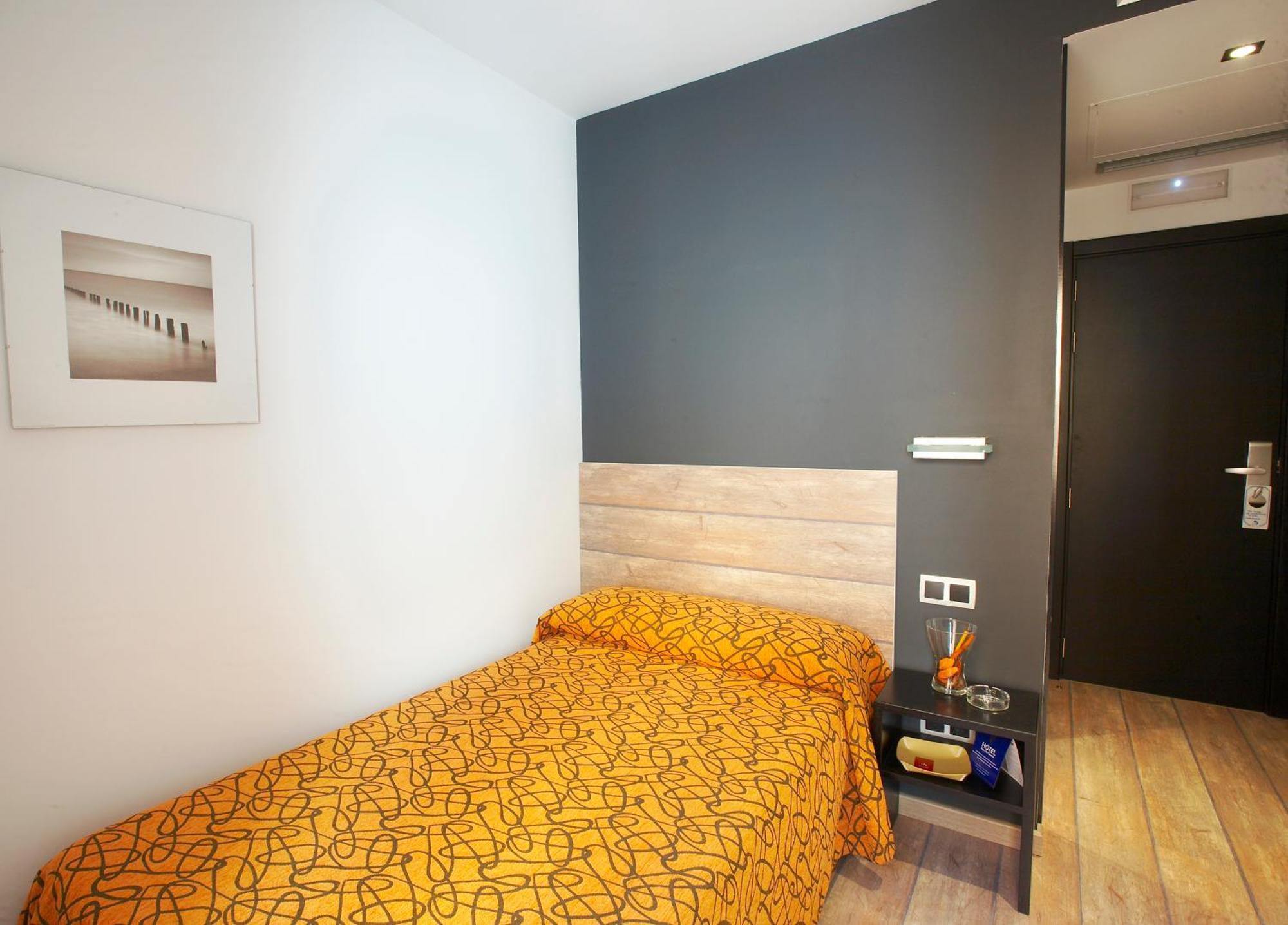 Single Room,1018280743:JPEG